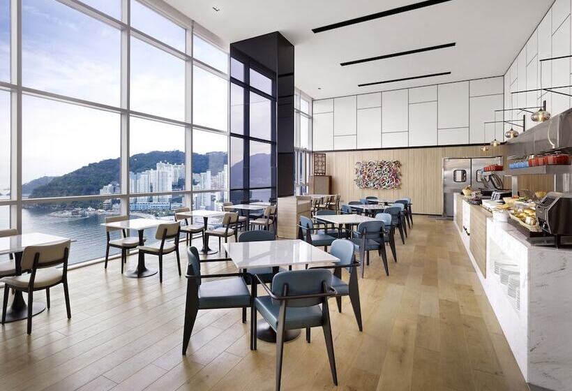 Hotel Fairfield By Marriott Busan Songdo Beach