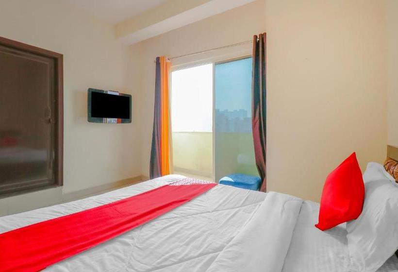 호텔 Oyo 76456  Noida Hub 2