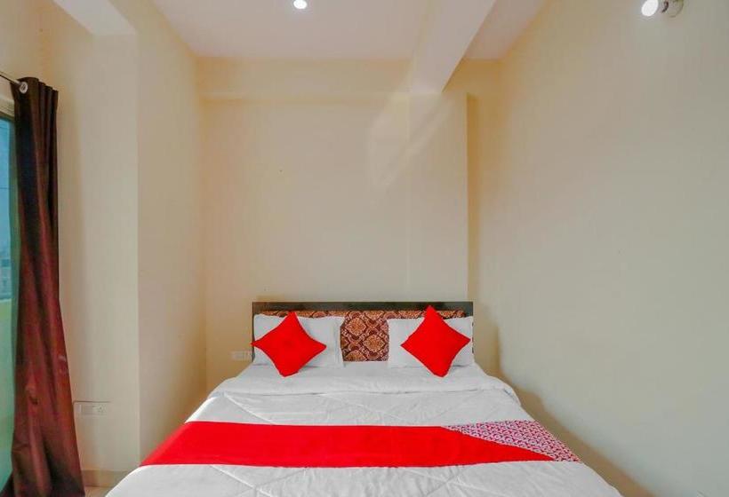 호텔 Oyo 76456  Noida Hub 2