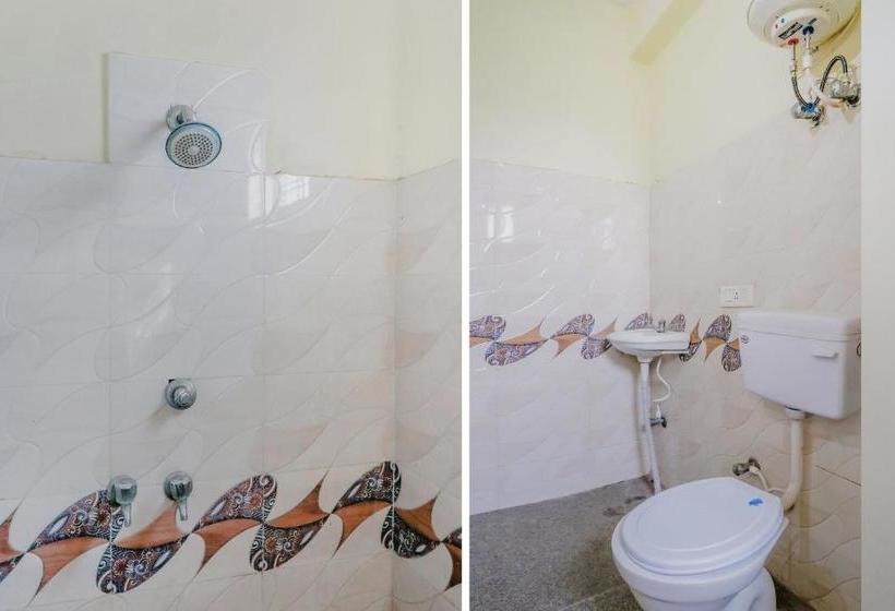 호텔 Oyo 76456  Noida Hub 2