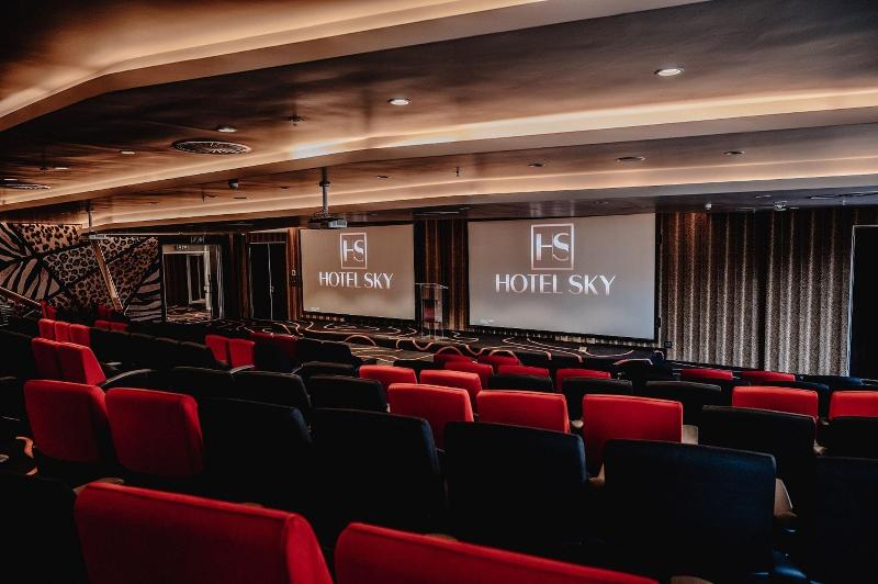 Отель Sky, Sandton