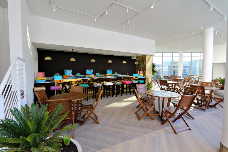 Отель Sky, Sandton