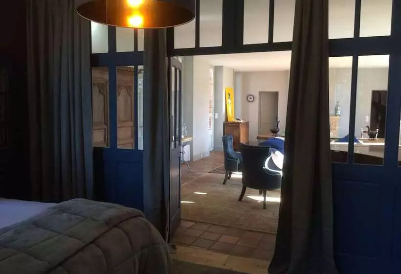 Majatalo Rouge Maison