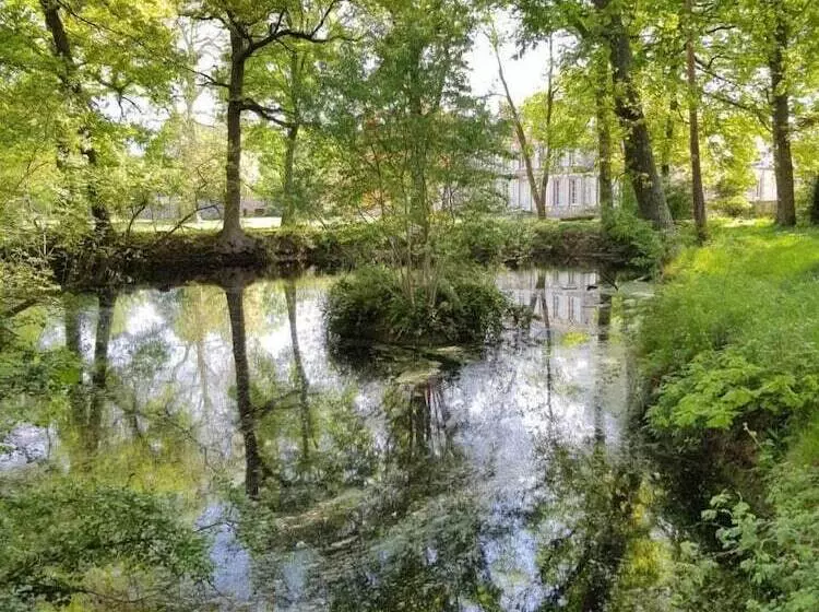 Majatalo Rouge Maison