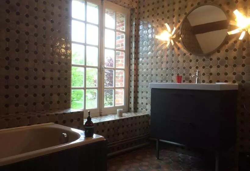 Majatalo Rouge Maison