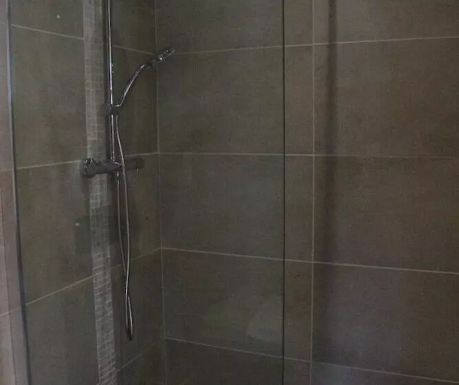 Majatalo Rouge Maison