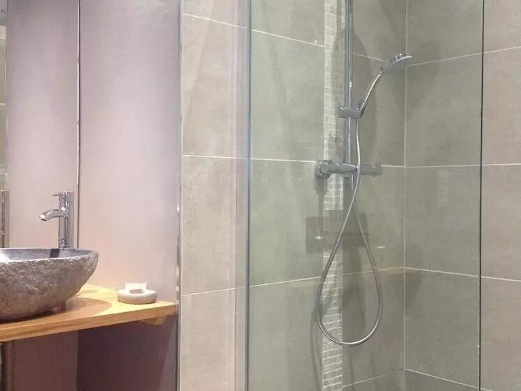 Majatalo Rouge Maison