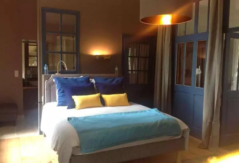 Majatalo Rouge Maison