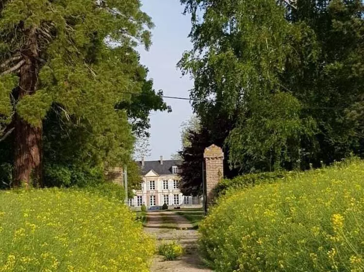 Majatalo Rouge Maison