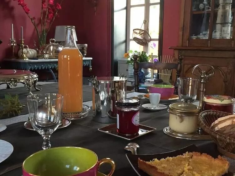 Majatalo Rouge Maison