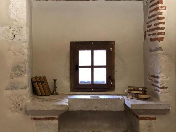 צימר Maison Lapopie Chambres Et Gîte