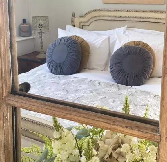 Bed and Breakfast No 22