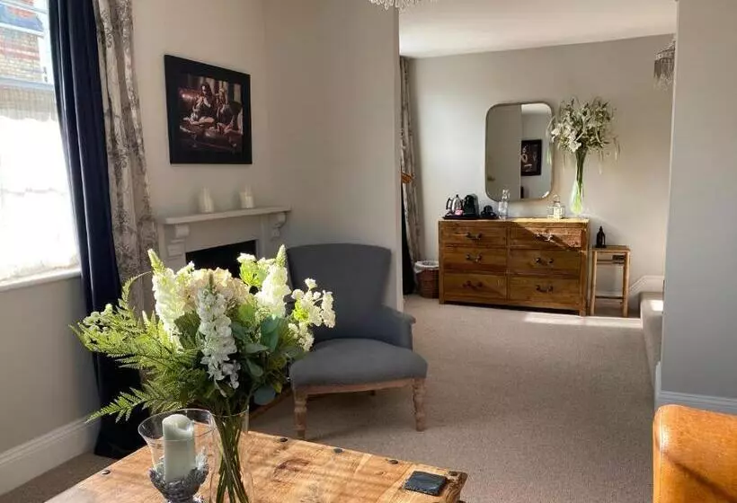 Bed and Breakfast No 22