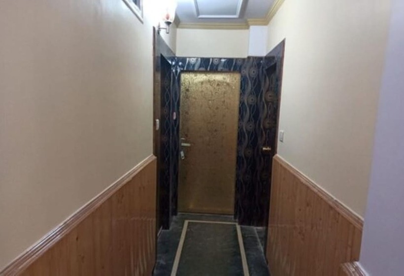 בית מלון כפרי Goroomgo King Palace Shimla