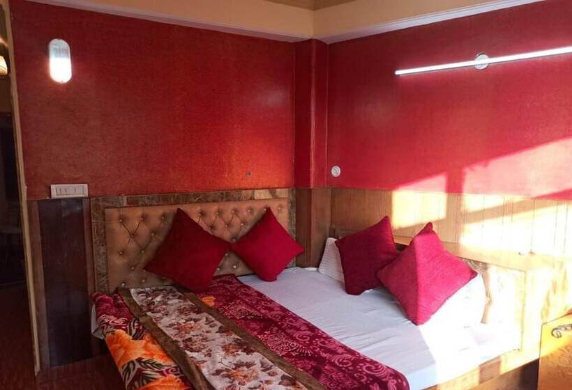 בית מלון כפרי Goroomgo King Palace Shimla