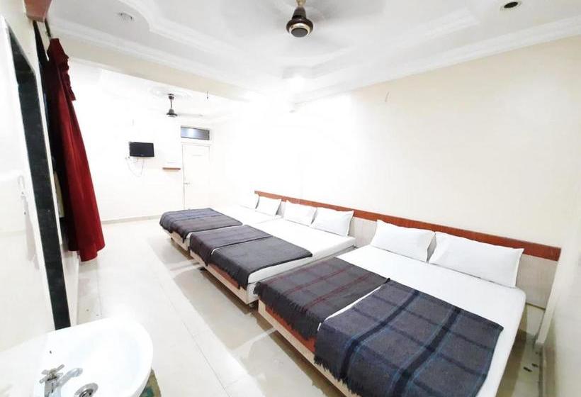 Hotel Dwarka Nilayam