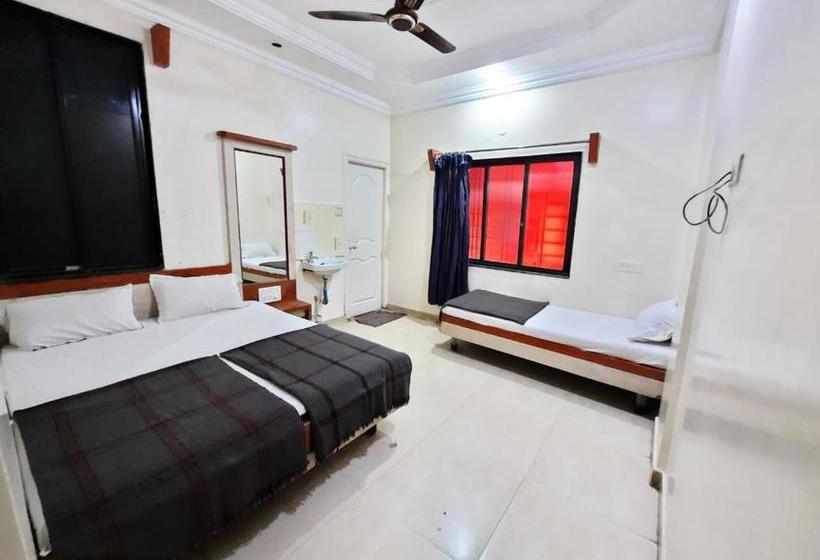 Hotel Dwarka Nilayam