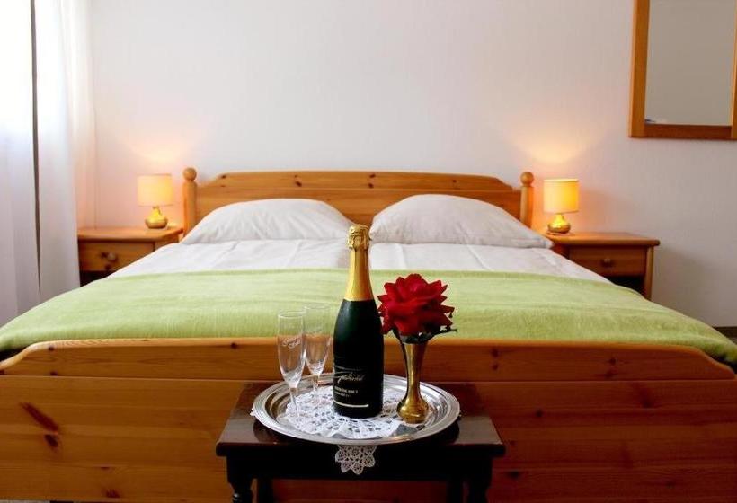 호텔 Gasthaus Zur Linde