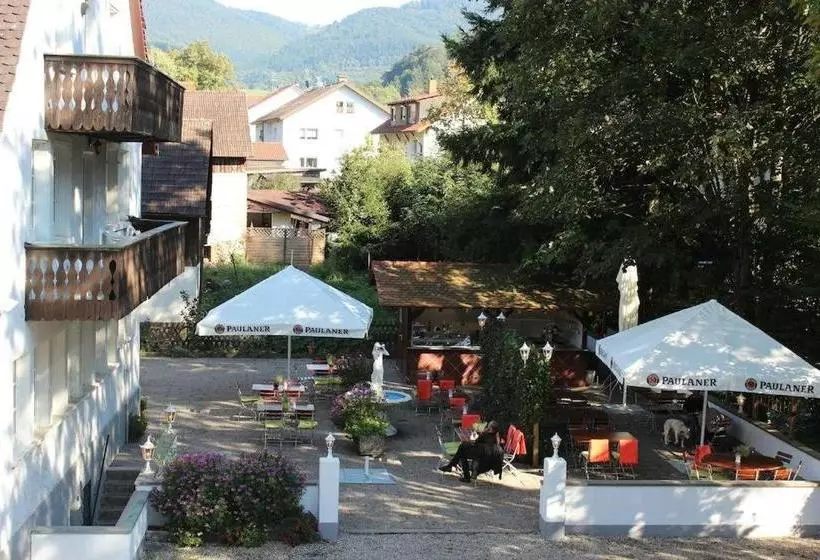 Hotelli Gasthaus Zur Linde