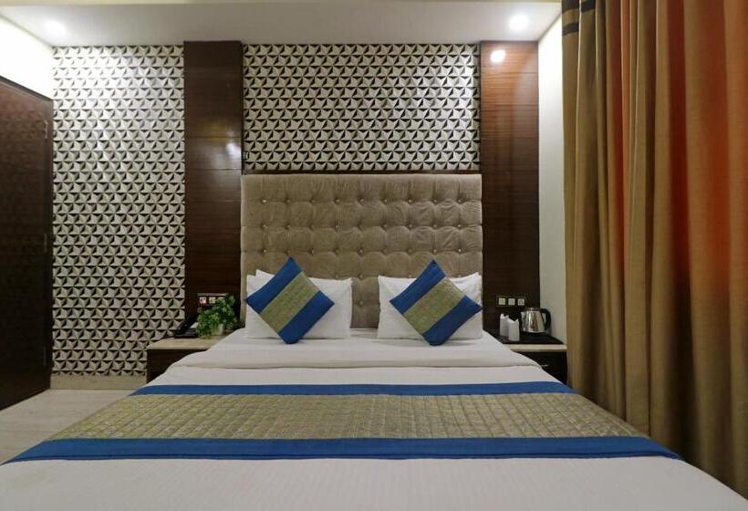 ホテル Mannat International By Mannat