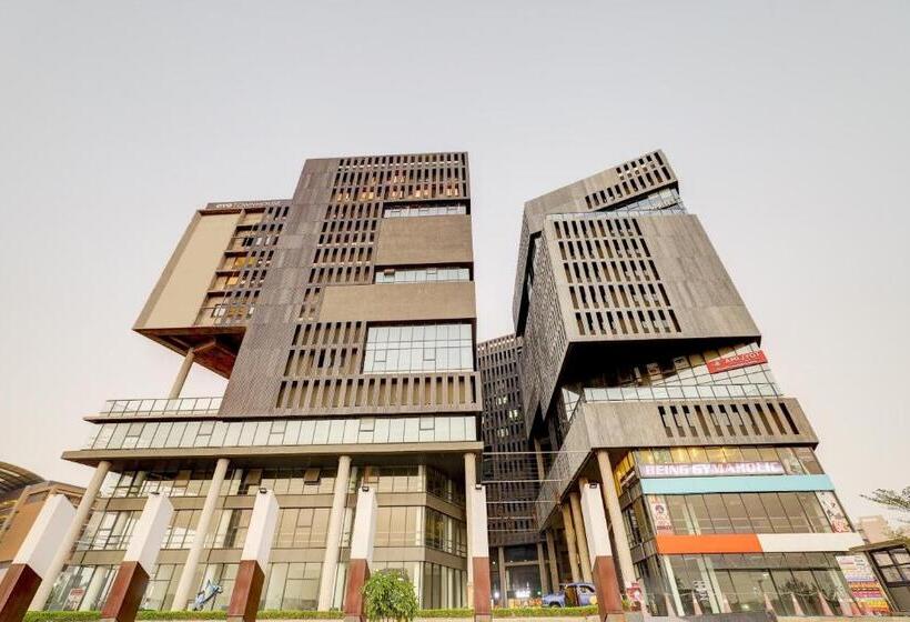 בית מלון כפרי Super Townhouse Rajyash Rise