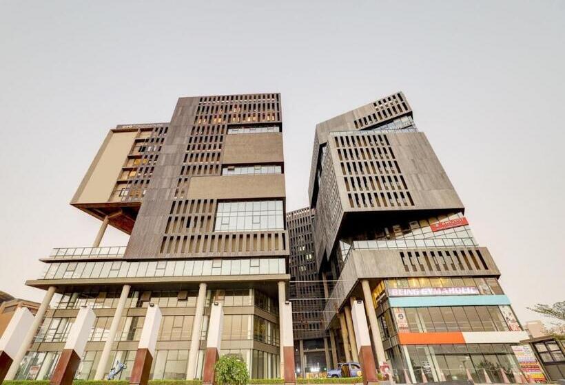 בית מלון כפרי Super Townhouse Rajyash Rise