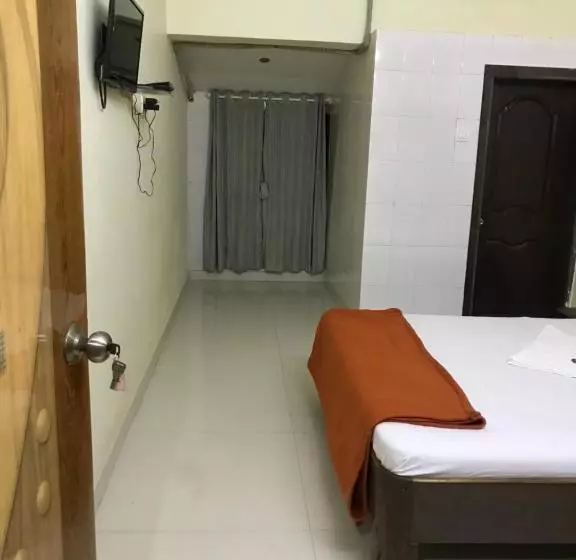 リゾートホテル Visava Cottages Kihim Beach
