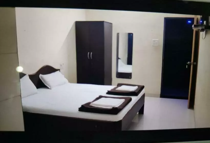 リゾートホテル Visava Cottages Kihim Beach