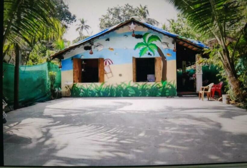 منتجع Visava Cottages Kihim Beach