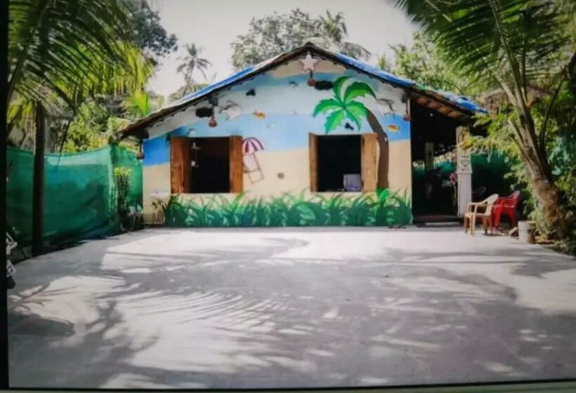 リゾートホテル Visava Cottages Kihim Beach