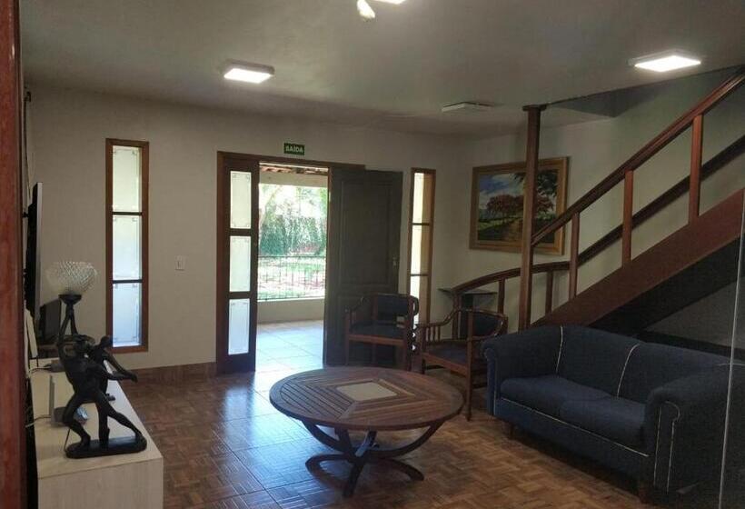 פנסיון Pousada Falls Park