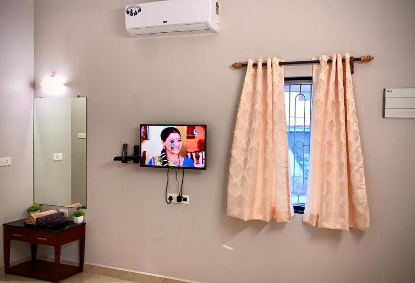 پانسیون Stan Inn, North Goa, Vagator, With Strong Wifi,free Private Parking & Kitchen, Can Cook Where You St