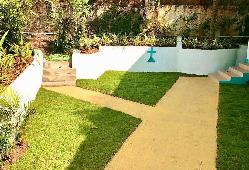 پانسیون Stan Inn, North Goa, Vagator, With Strong Wifi,free Private Parking & Kitchen, Can Cook Where You St