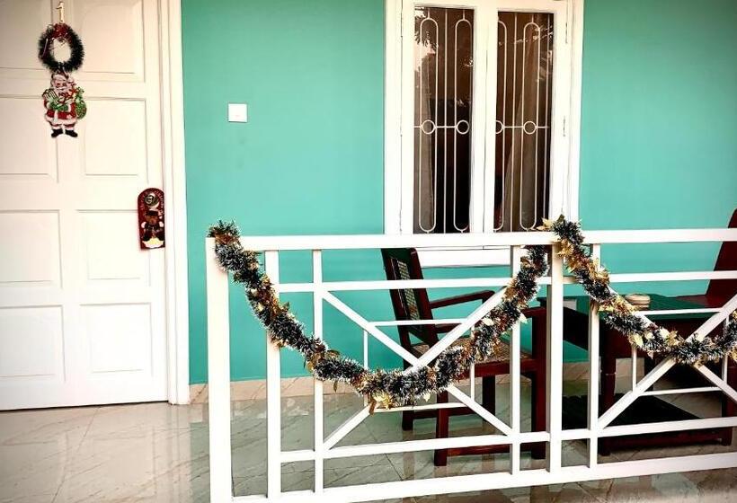 پانسیون Stan Inn, North Goa, Vagator, With Strong Wifi,free Private Parking & Kitchen, Can Cook Where You St