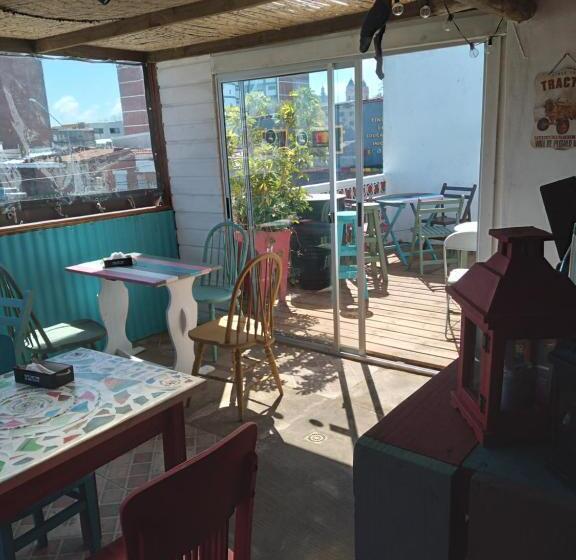 فندق صغير El Pelícano Hostal