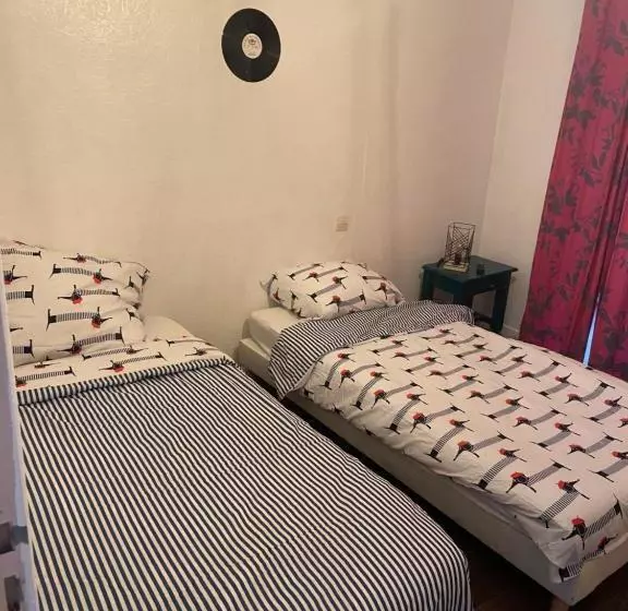 ベッドアンドブレックファースト Restaurant Le Mange Disque