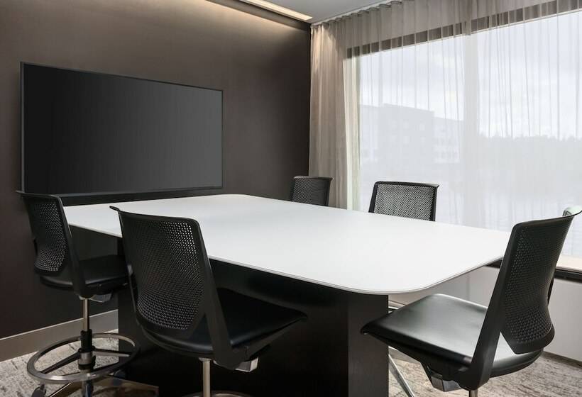 Ac Hotel By Marriott Portland Beaverton