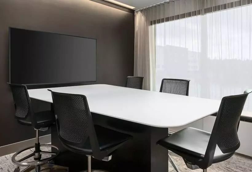 Ac Hotel By Marriott Portland Beaverton