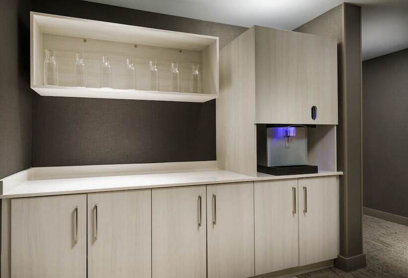 Ac Hotel By Marriott Portland Beaverton