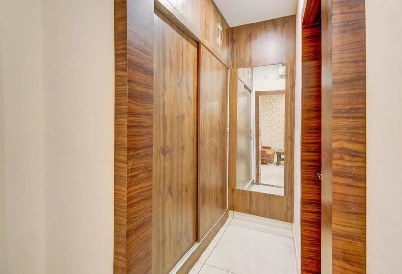 酒店 Capital O 75958  Paris Inn