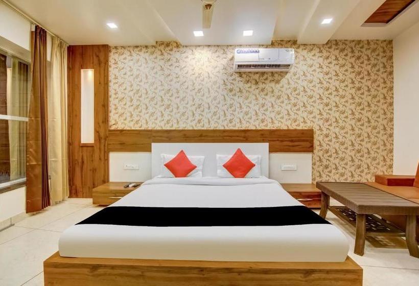 酒店 Capital O 75958  Paris Inn