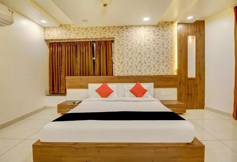 Hotelli Capital O 75958  Paris Inn