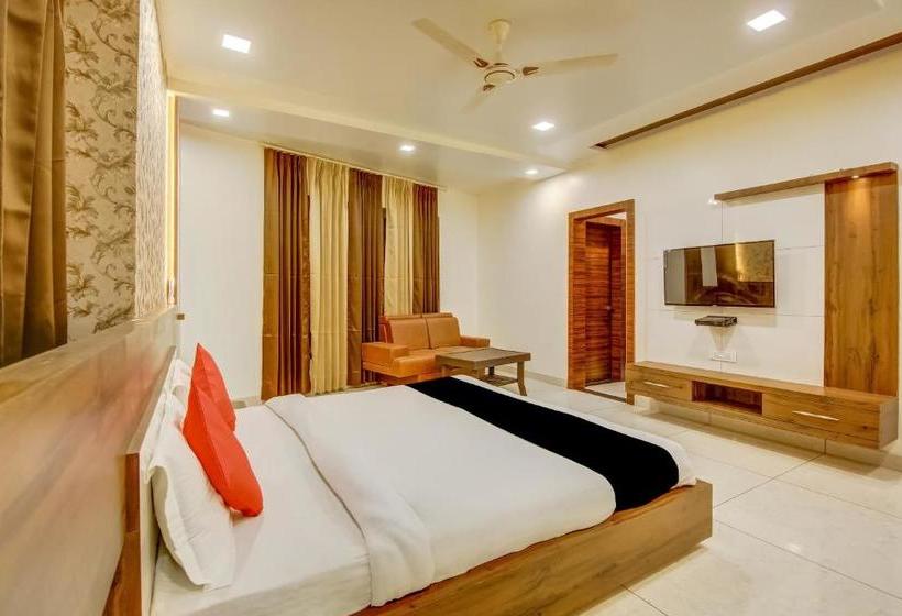 酒店 Capital O 75958  Paris Inn