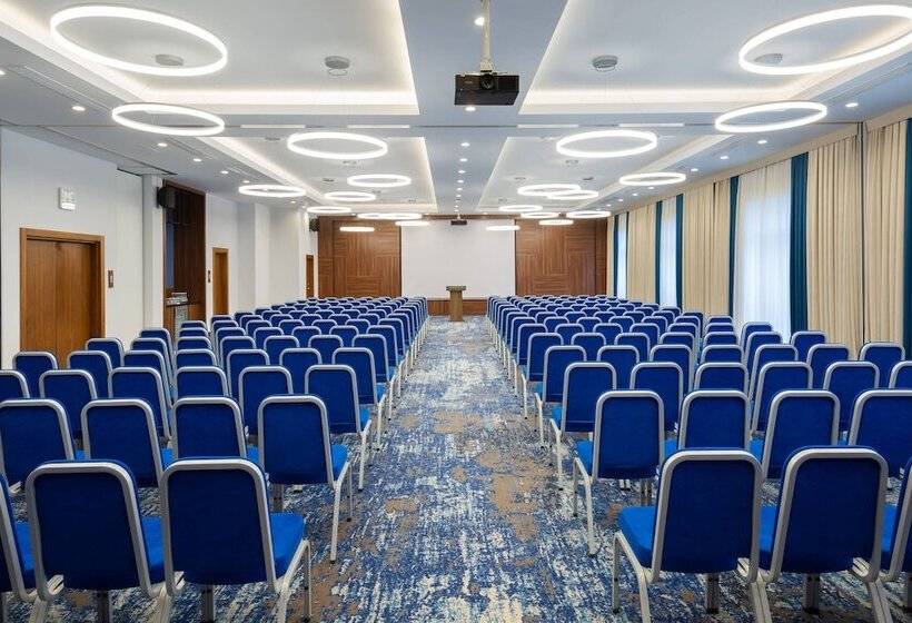 Hotel Courtyard By Marriott Tashkent