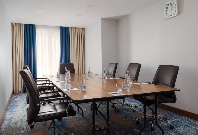 هتل Courtyard By Marriott Tashkent