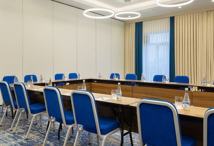 Hotel Courtyard By Marriott Tashkent