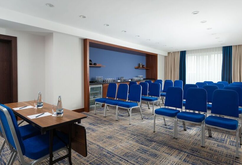 Hotel Courtyard By Marriott Tashkent
