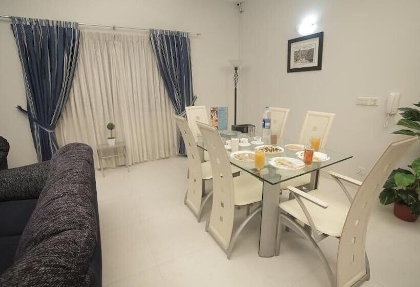 هتل Four Square By Wi