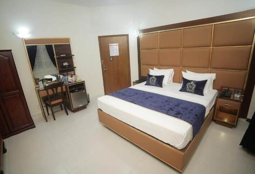 هتل Four Square By Wi