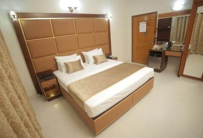 هتل Four Square By Wi